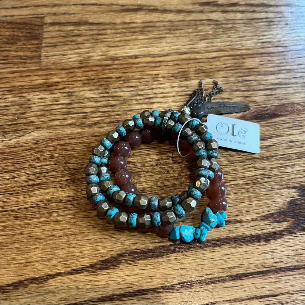 Ole 3 Strand Stretch Beaded Bracelet Set with Charms - Picture 2 of 6